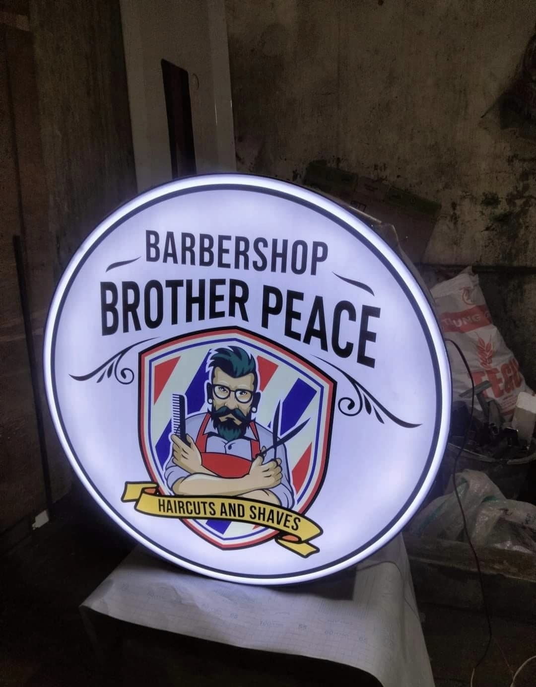 Salon exterior branding